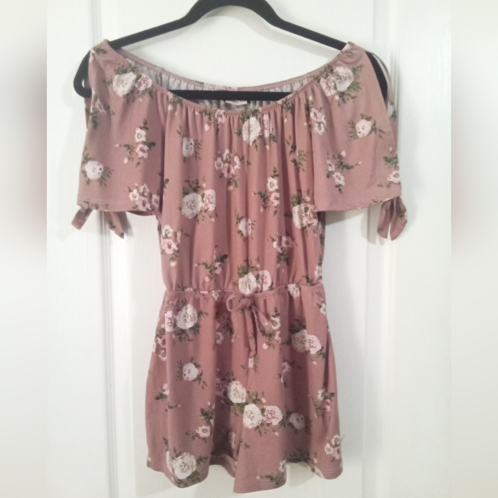 ^Floral Off-Shoulder Romper - S